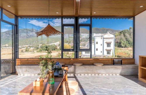 Dali House | Inn in the field