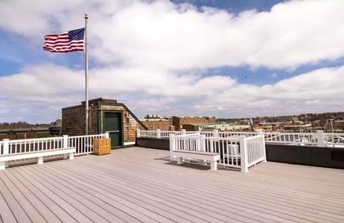The Point Condo | Inn on Longwharf Harbor View Unit - 1 Bedroom Luxury Accommodation