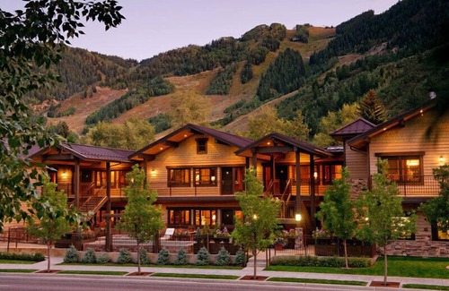 West End Condo | Innsbruck Aspen | Deluxe One-Bedroom Junior Suite 02 w/Hot tub Access, Centrally located