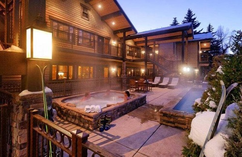 West End Condo | Innsbruck Aspen | Deluxe Two-Bedroom Suite 02 w/Hot tub, Centrally located