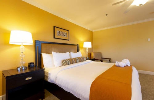 Carlsbad Village Resort | Instant Booking 25% off - Carlsbad Inn (1 Bedroom)