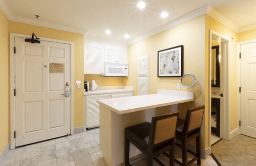 Carlsbad Village Resort | Instant Booking 25% off - Carlsbad Inn (1 Bedroom)