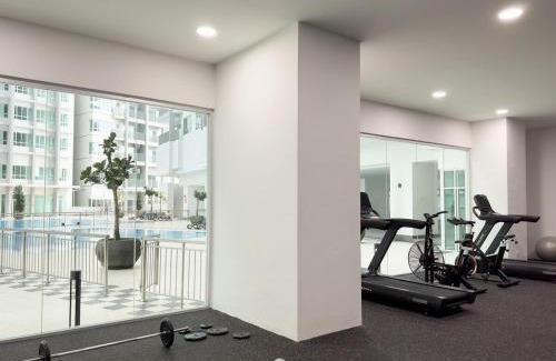 Salak South Apartment | Instaworthy 2B2B - 6 pax - F&B & Mart - Chan Sow Lin