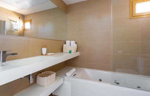 Cala Apartment | Intempo by Holuxe - 023 - 2nd floor