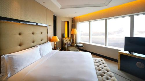 Dalian City Center Hotel | InterContinental Dalian by IHG