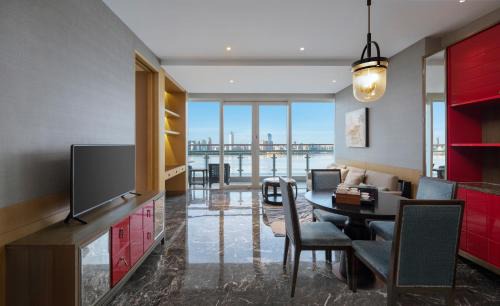 Meilan Hotel | InterContinental Haikou Seaview by IHG