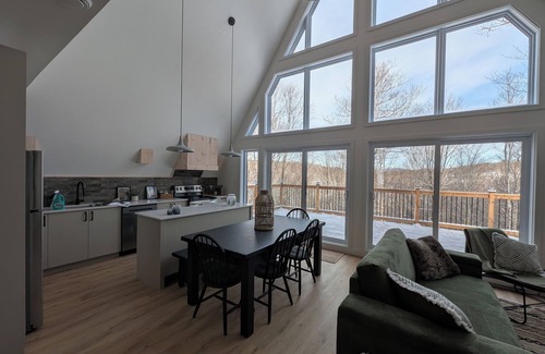 Lac-Superieur Ski Chalet | Intimate A-Frame Chalet In The Mountains In Lac-Superieur Near Mont-Tremblant