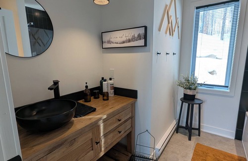 Lac-Superieur Ski Chalet | Intimate A-Frame Chalet In The Mountains In Lac-Superieur Near Mont-Tremblant