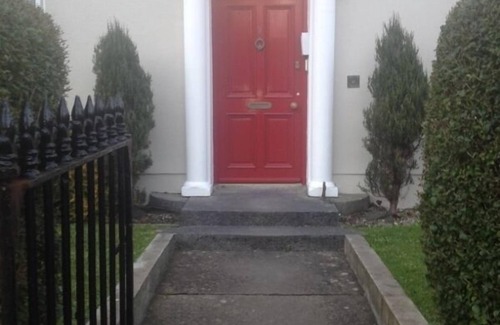 Claddagh Apartment | Intl Townhouse Apt on The Crescent: perfect for walking everywhere!