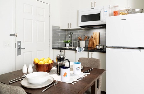 Pike Hotel | Intown Suites Extended Stay Indianapolis In - Traders Point