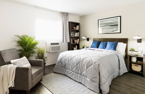Pike Hotel | Intown Suites Extended Stay Indianapolis In - Traders Point