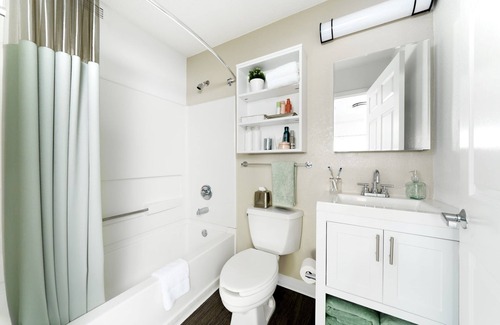 Pike Hotel | Intown Suites Extended Stay Indianapolis In - Traders Point