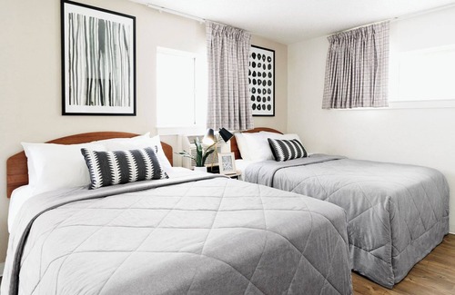 Central Newport News Hotel | InTown Suites Extended Stay Newport News VA - I-64