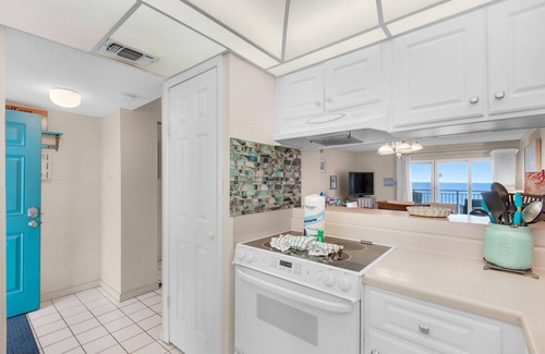 Fort Walton Beach Condo | 🌊Intracoastal Views~Gulf-Front Pool~Tennis Courts~2BR Emerald Isle 708
