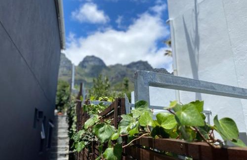 Camps Bay Apartment | Inviting 2-Sleeper Retreat U4 !