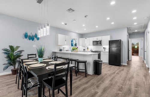 Near East Side Cottage | Inviting 4br/2.5ba Downtown Home With Ample Space!
