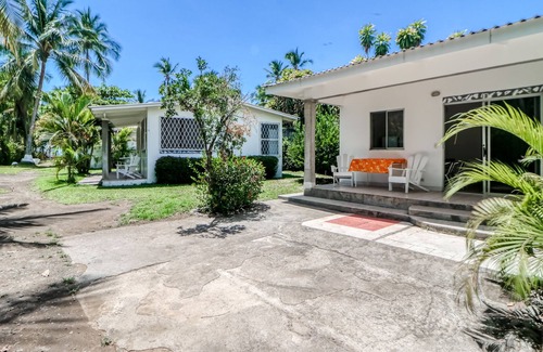 Puntarenas Apartment | Inviting beachfront Villa w/private beach access, shared pool and gardens