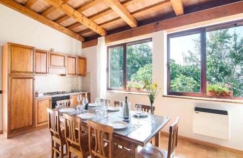 Apecchio House | Inviting Farmhouse in Appenines with covered swimming pool