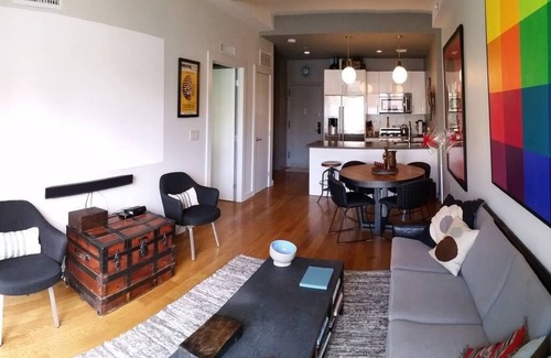 Downtown Brooklyn Apartment | Inviting, Modern 1 Bedroom in Dumbo