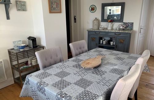 Chaillevette Apartment | IR, Guest apartment 2 people in old mill, pool, near Royan