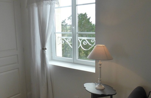 Chaillevette Apartment | IR, Guest apartment 2 people in old mill, pool, near Royan