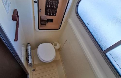 Chenille-Change Boat Rental | Iris - API-1-46-11