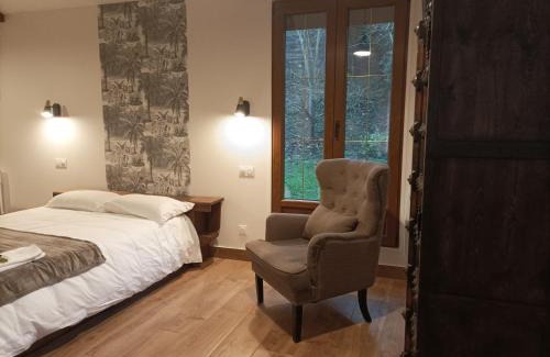 Saint-Germain-en-Laye House | Iris Garden Cottage