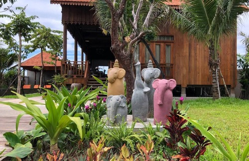 Sangkat Sla Kram Villa | Isann Lodge Private Pool Villa