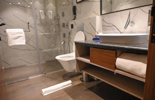 Deoghar Hotel | Ishaan Sarovar Portico Deoghar