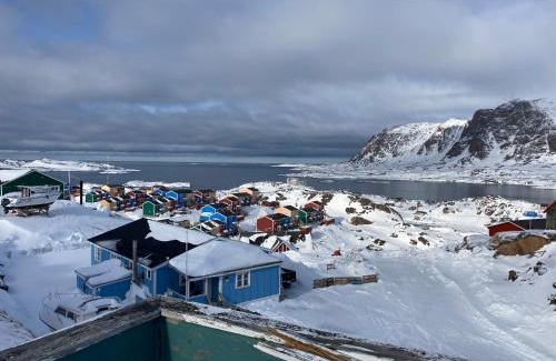 Sisimiut Apartment | Isi4u apartments, snowmobile and dogsled