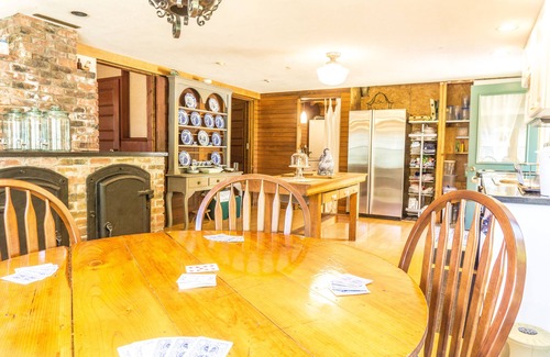 Portland House | Island Cottage, Portland, ME, Sleeps 6-8, Walk to ferry, beach, restaurants.