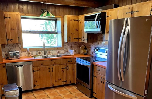 Cobble Hill Cabin | Island Log Cabin with Ocean View & Organic Garden