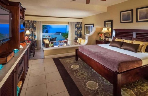 Montego Bay House | Island Oasis