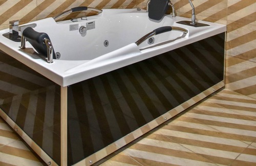 Vlachiana House | Island Oasis: Poolside Paradise in Crete