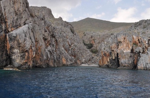 Vlachiana House | Island Oasis: Poolside Paradise in Crete