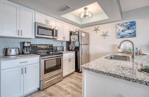 Cedar Key Condo | Island Place 109 Condo Perfection with Pool!