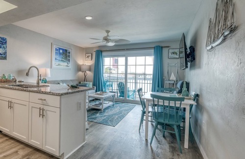 Cedar Key Condo | Island Place 109 Condo Perfection with Pool!