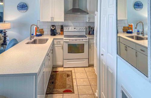 Fort Walton Beach Apartment | Island Sands 304