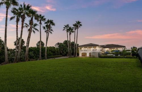 Crescent Beach House | Island Time - Oceanfront Bliss