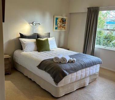 Cockle Bay Apartment | Island View Hideaway