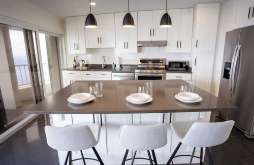 Rosendal Condo | Island View Retreat - Oceanside!