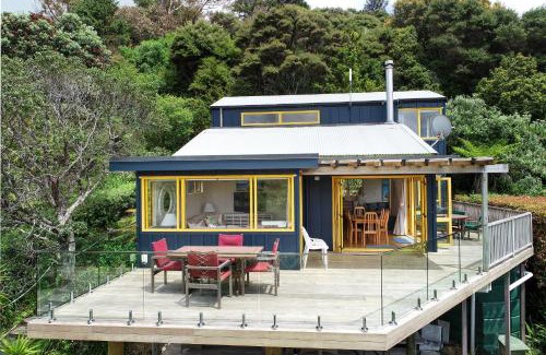 Palm Beach House | Island View - Stay Waiheke