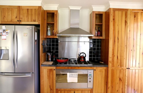 Frankston House | Isle of Serenity - Mainhouse