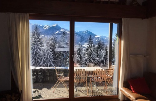 Aeschi bei Spiez Ski Chalet | Isolated luxury mountain house in the Swiss Alps (Bernese Oberland)