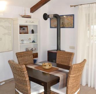 Kastel Gomilica House | ISSA Holiday Home - 3 Min Walk to Beach