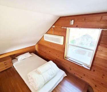 Hinasecho Hinase Villa | ist villa 03 Seaside Cabin Sleeps 5