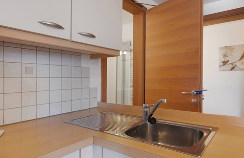 Castelvecchio Alto Apartment | Apartment 'Naturblick' with Mountain View, Wi-Fi and Air Conditioning