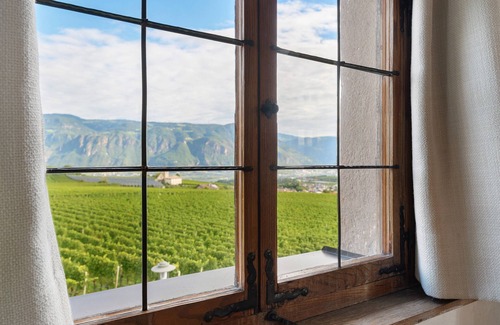 Berg/Monte Apartment | Room 'Zinnenberg Suite 3' with Mountain View, Shared Terrace and Wi-Fi