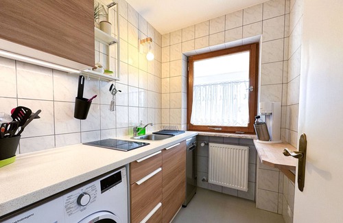 Castelvecchio Alto Apartment | Holiday Apartment 'Weitblick Kaltern' with Mountain View, Private Terrace, and Garden