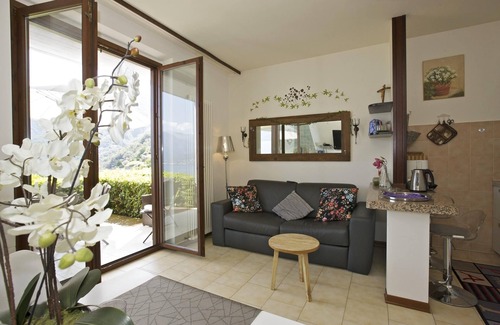 Pino Lago Maggiore Apartment | Tastefully furnished vacation apartment in a quiet & sunny panoramic location